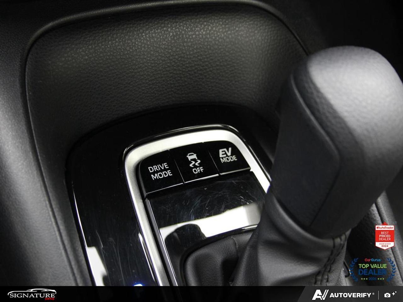 2025 Toyota Corolla Hybrid LE AWD No Accident Carplay BSM Heated Seats Photo