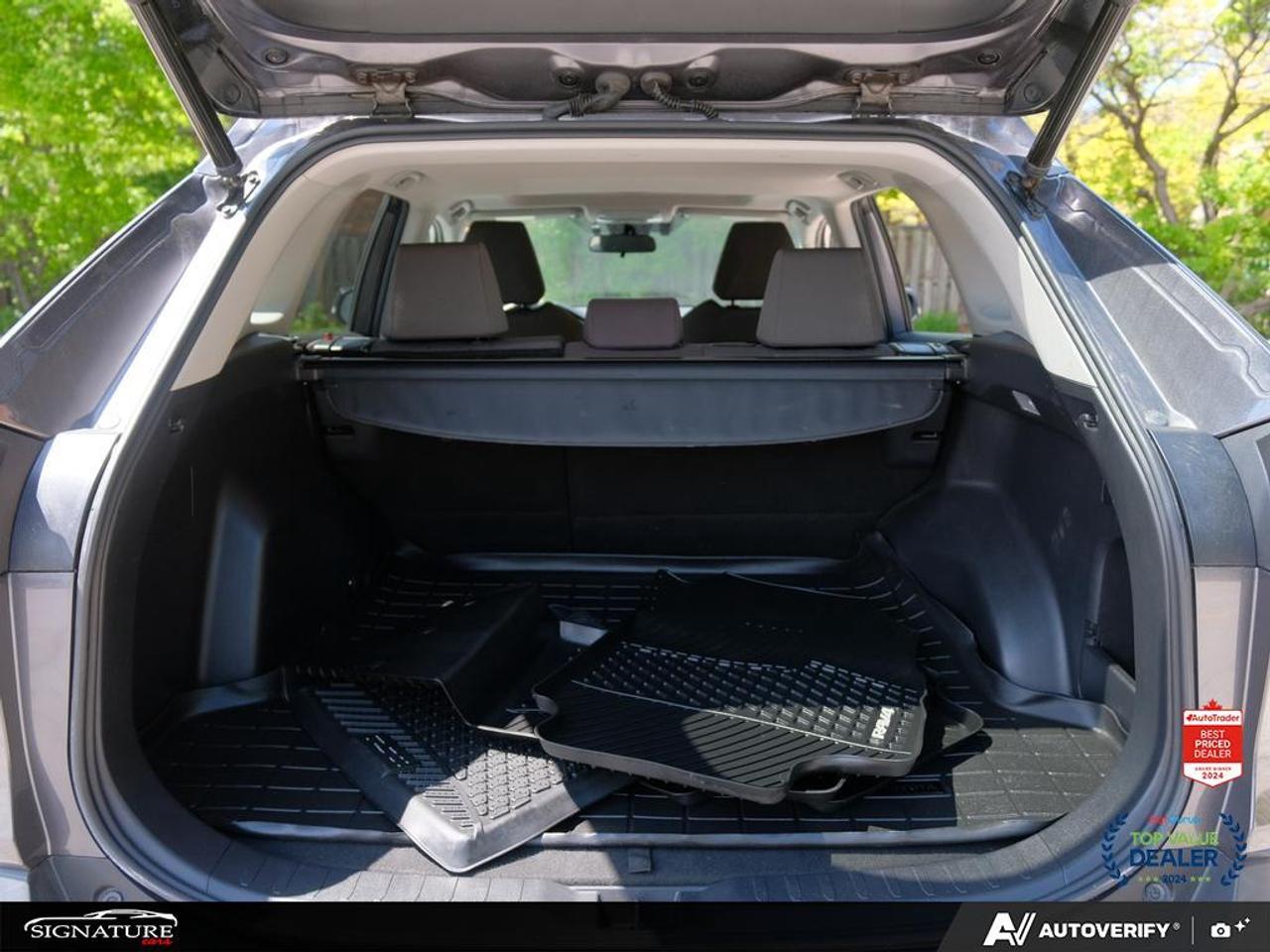 2021 Toyota RAV4 XLE AWD No Accident Sunroof Carplay BSM Photo