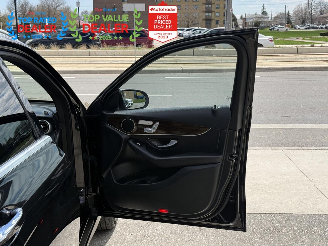 2018 Mercedes-Benz GLC-Class //AMG PKG | PANO | NAVI | LOADED Photo