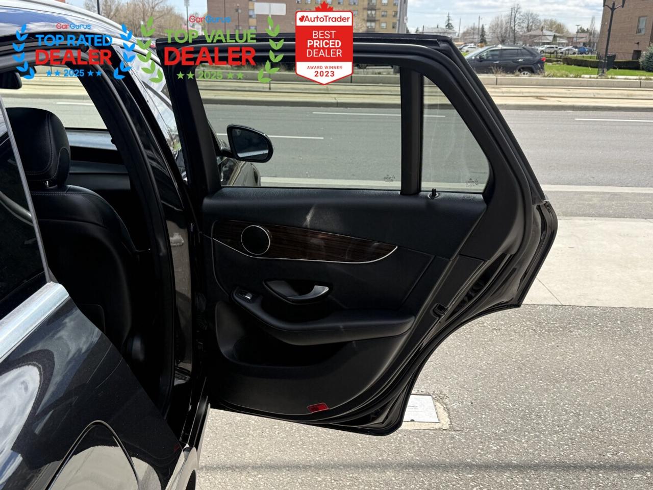 2018 Mercedes-Benz GLC-Class //AMG PKG | PANO | NAVI | LOADED Photo