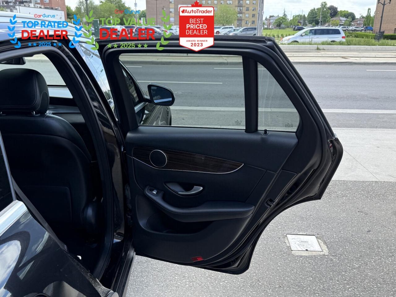 2018 Mercedes-Benz GLC-Class //AMG PKG | PANO | NAVI | LOADED Photo