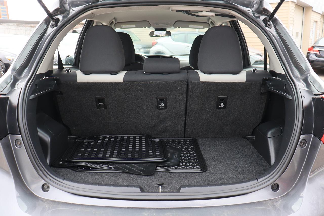 2018 Toyota Yaris LE | Auto | Cam | Lane Assist | Toyota Maintained Photo