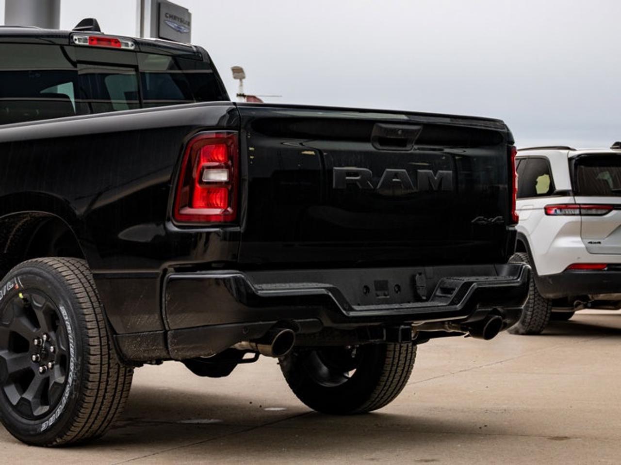 2026 RAM 1500 Express Photo