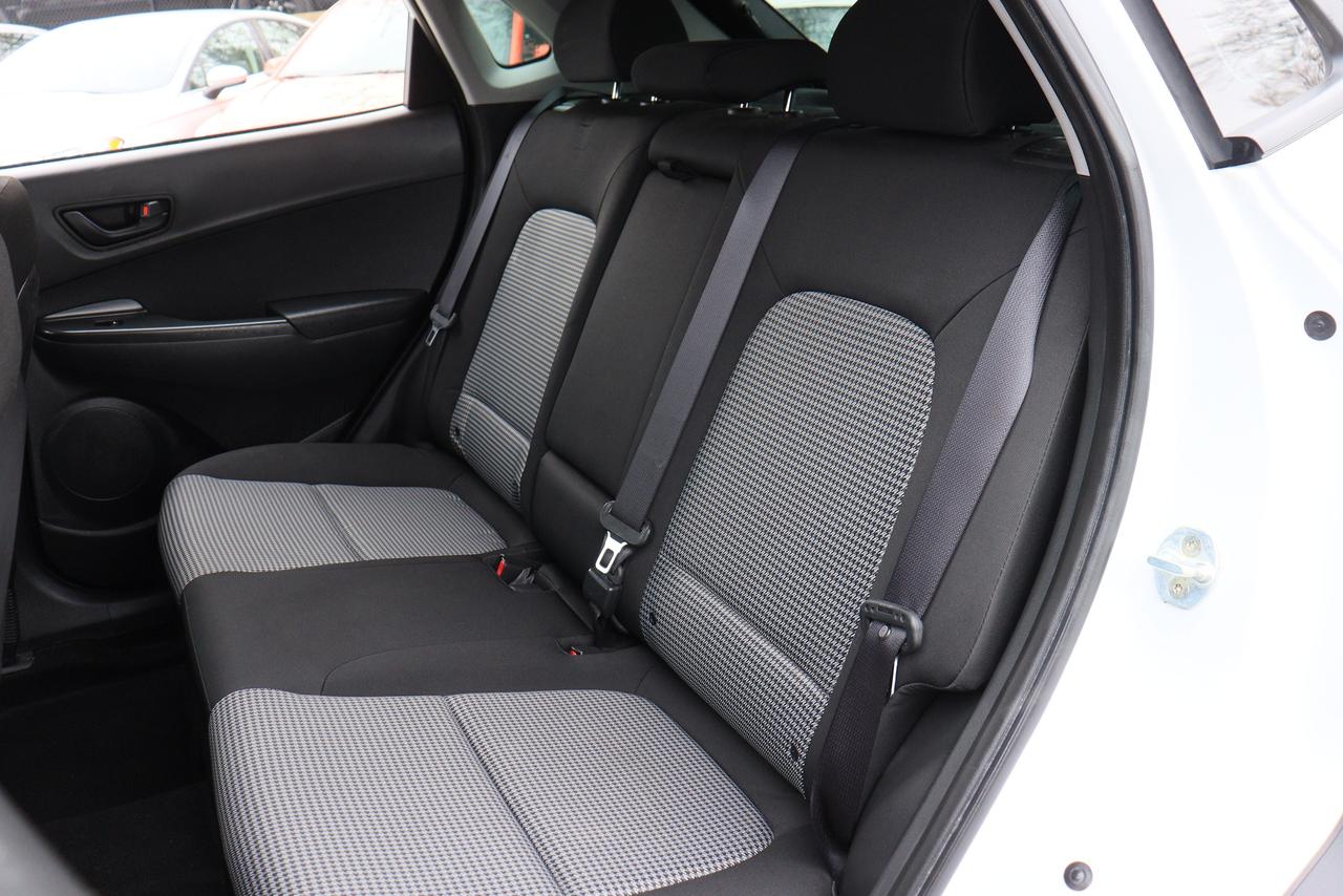 2018 Hyundai KONA Preferred | AWD | Cam | CarPlay | BSM | Tinted ++ Photo31