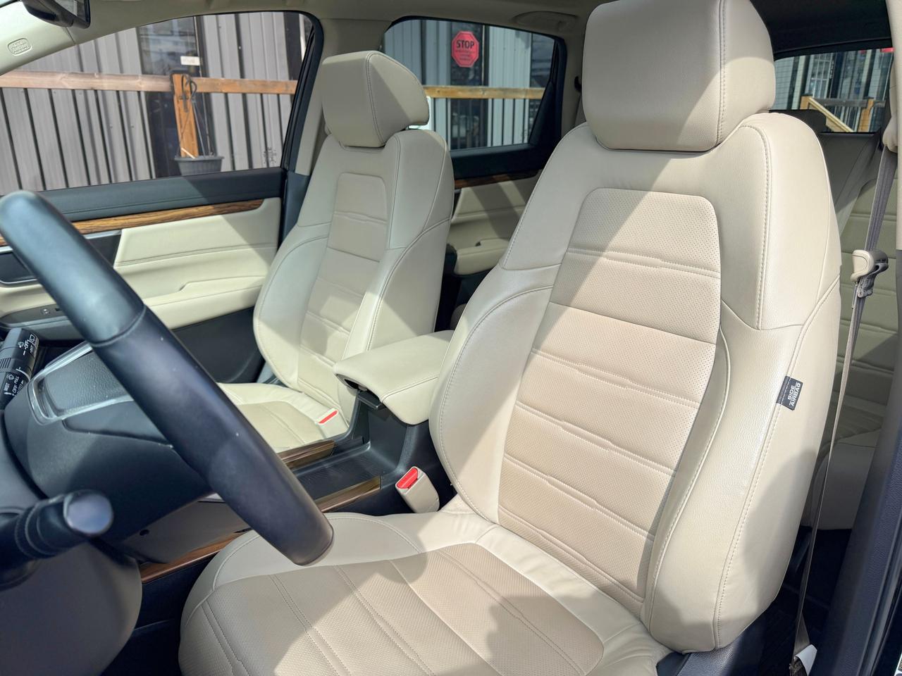 2018 Honda CR-V Touring FULLY LOADED CLEAN CARFAX SERVICE RECORDS Photo