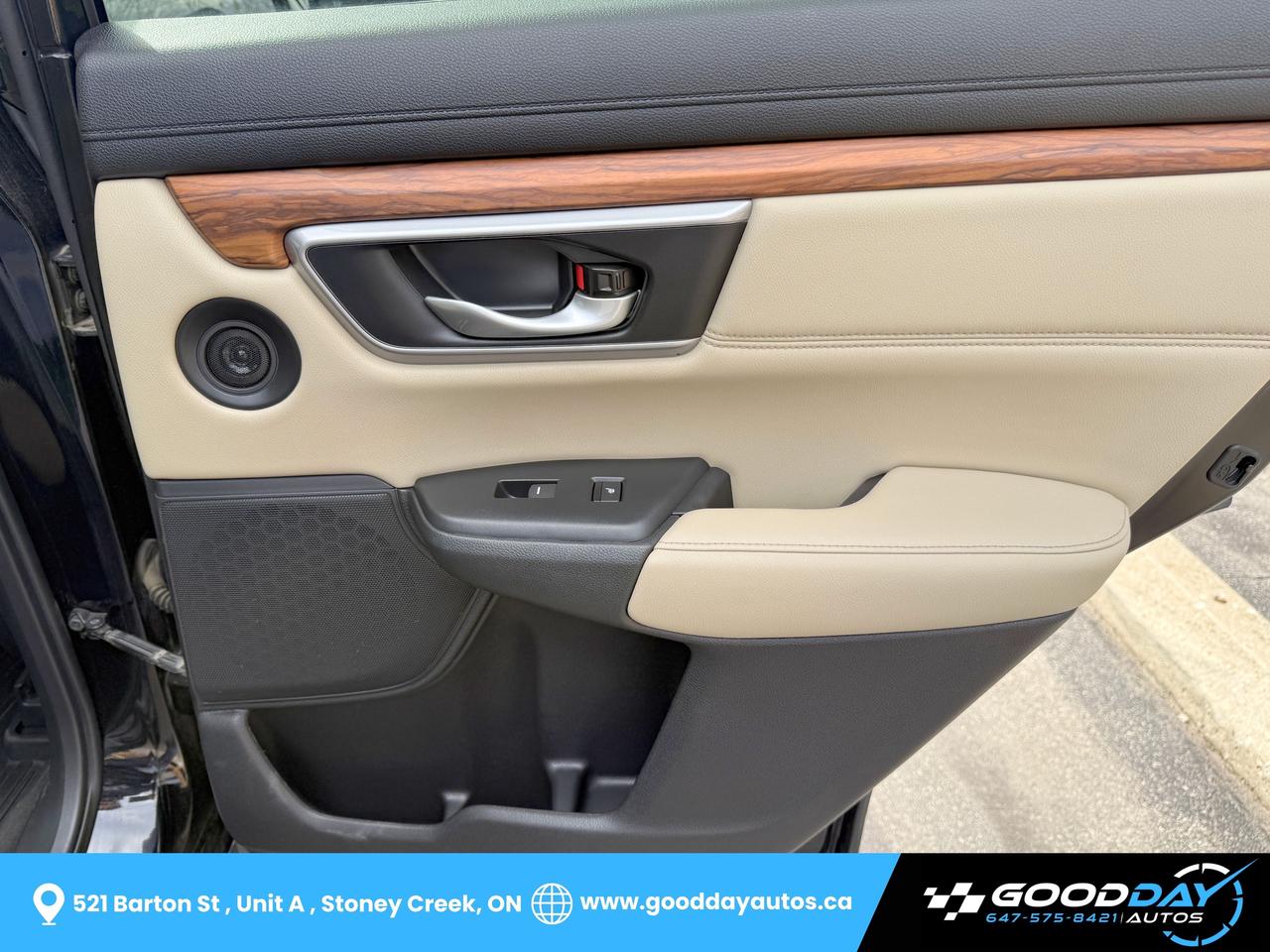 2018 Honda CR-V Touring FULLY LOADED CLEAN CARFAX SERVICE RECORDS Photo