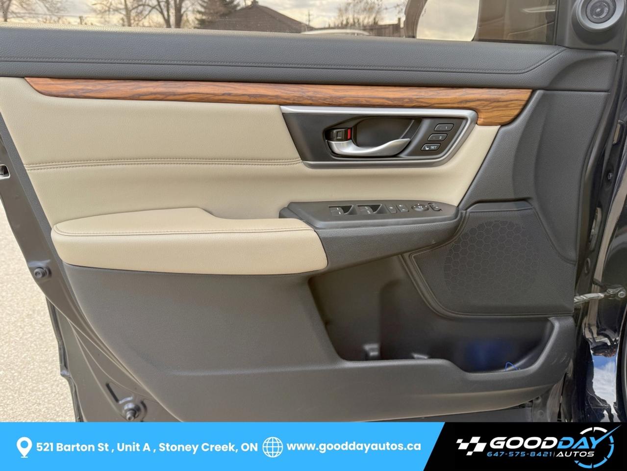 2018 Honda CR-V Touring FULLY LOADED CLEAN CARFAX SERVICE RECORDS Photo