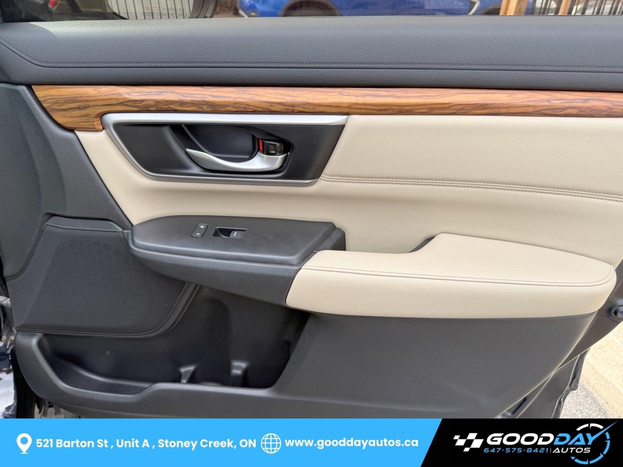 2018 Honda CR-V Touring FULLY LOADED CLEAN CARFAX SERVICE RECORDS Photo