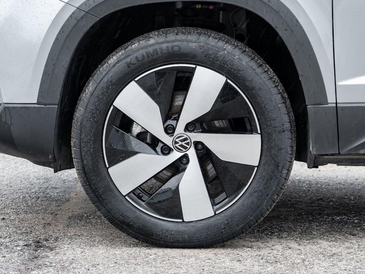 2025 Volkswagen Taos Trendline Photo