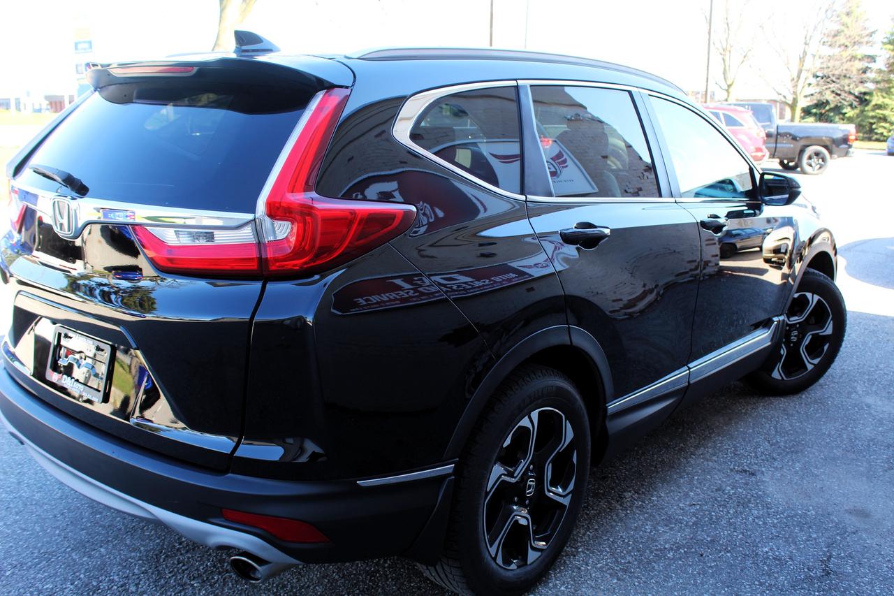 2017 Honda CR-V Touring Photo