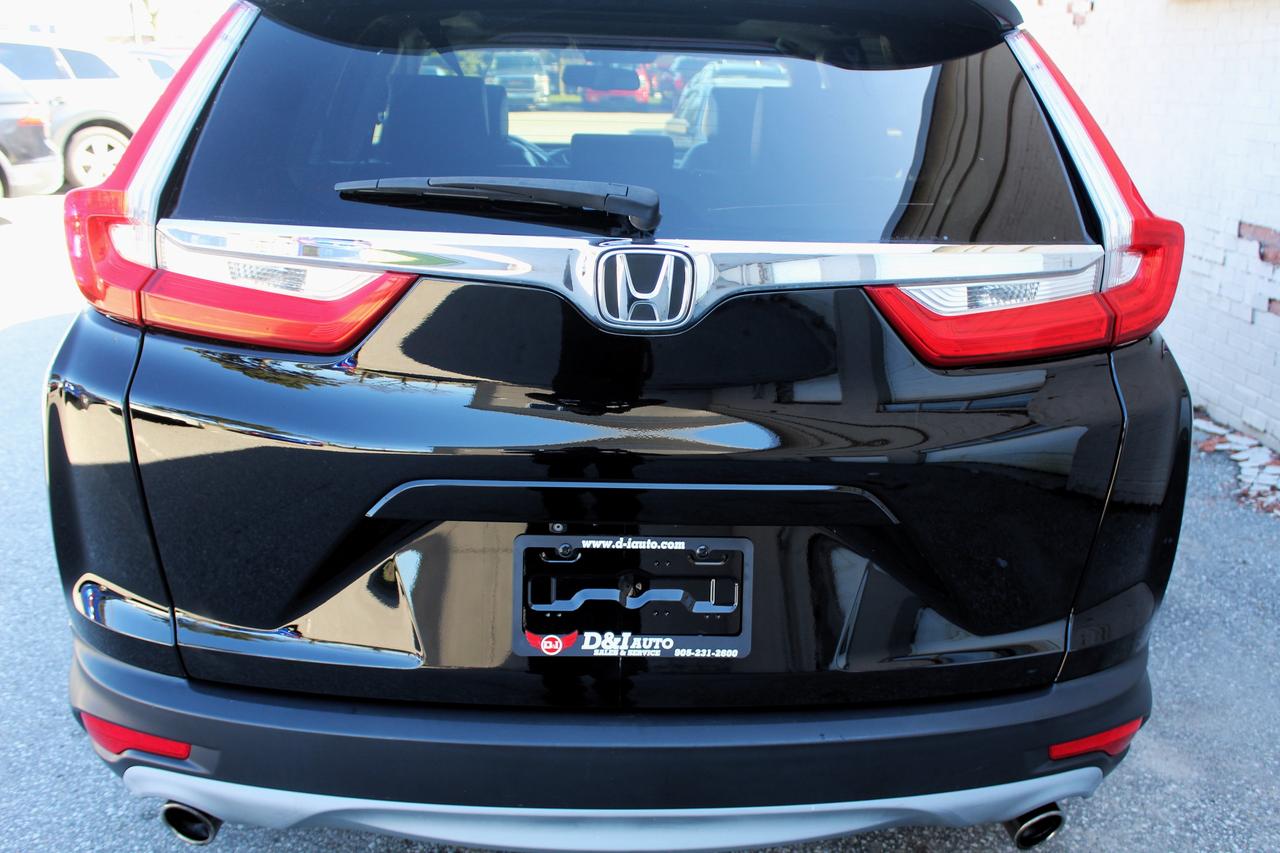 2017 Honda CR-V Touring Photo4