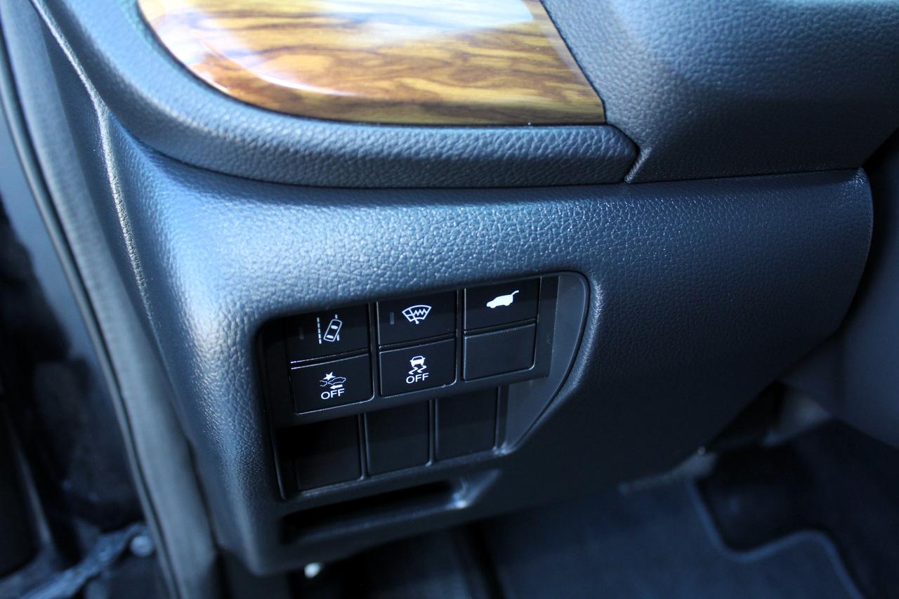 2017 Honda CR-V Touring Photo