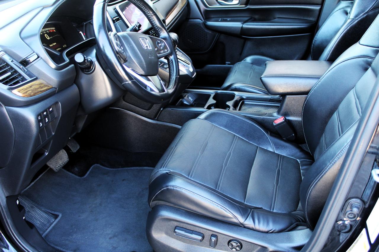 2017 Honda CR-V Touring Photo