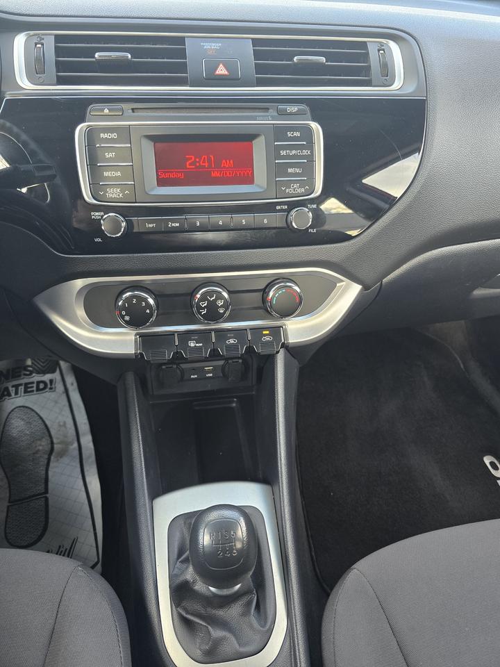 2016 Kia Rio LX Photo