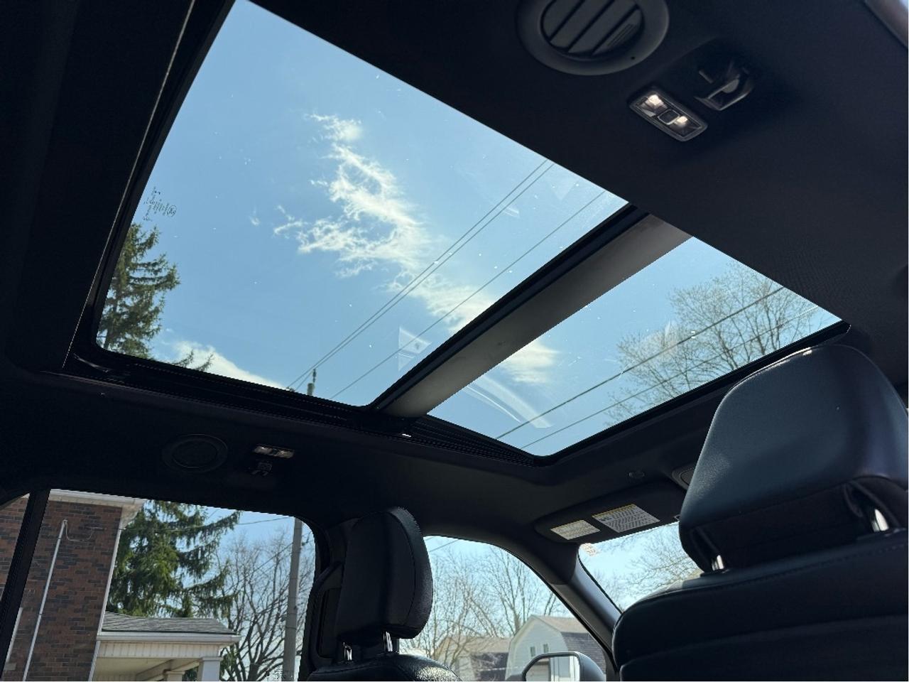 2020 Ford Explorer XLT   Pano Roof   Apple Carplay   Navi Photo