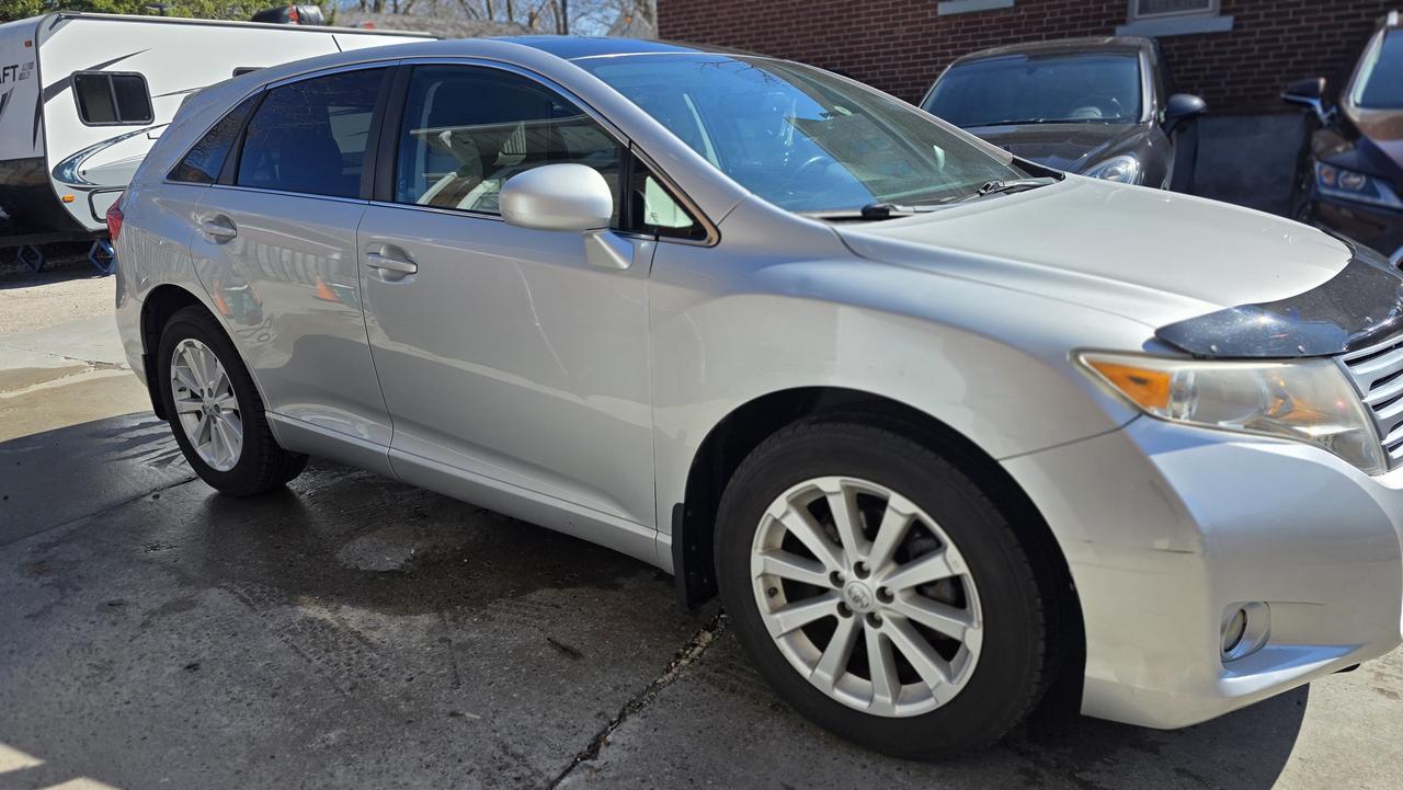 2011 Toyota Venza XLE AWD Photo