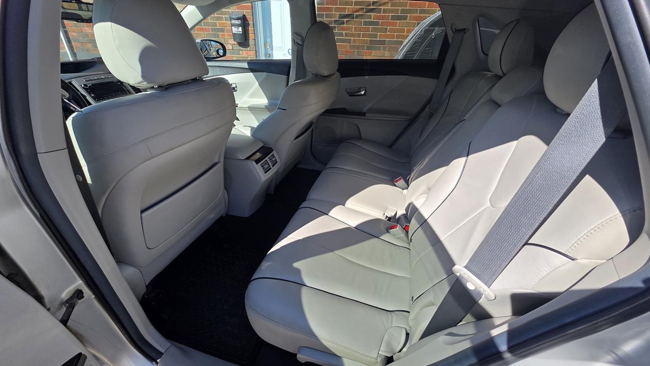 2011 Toyota Venza XLE AWD Photo