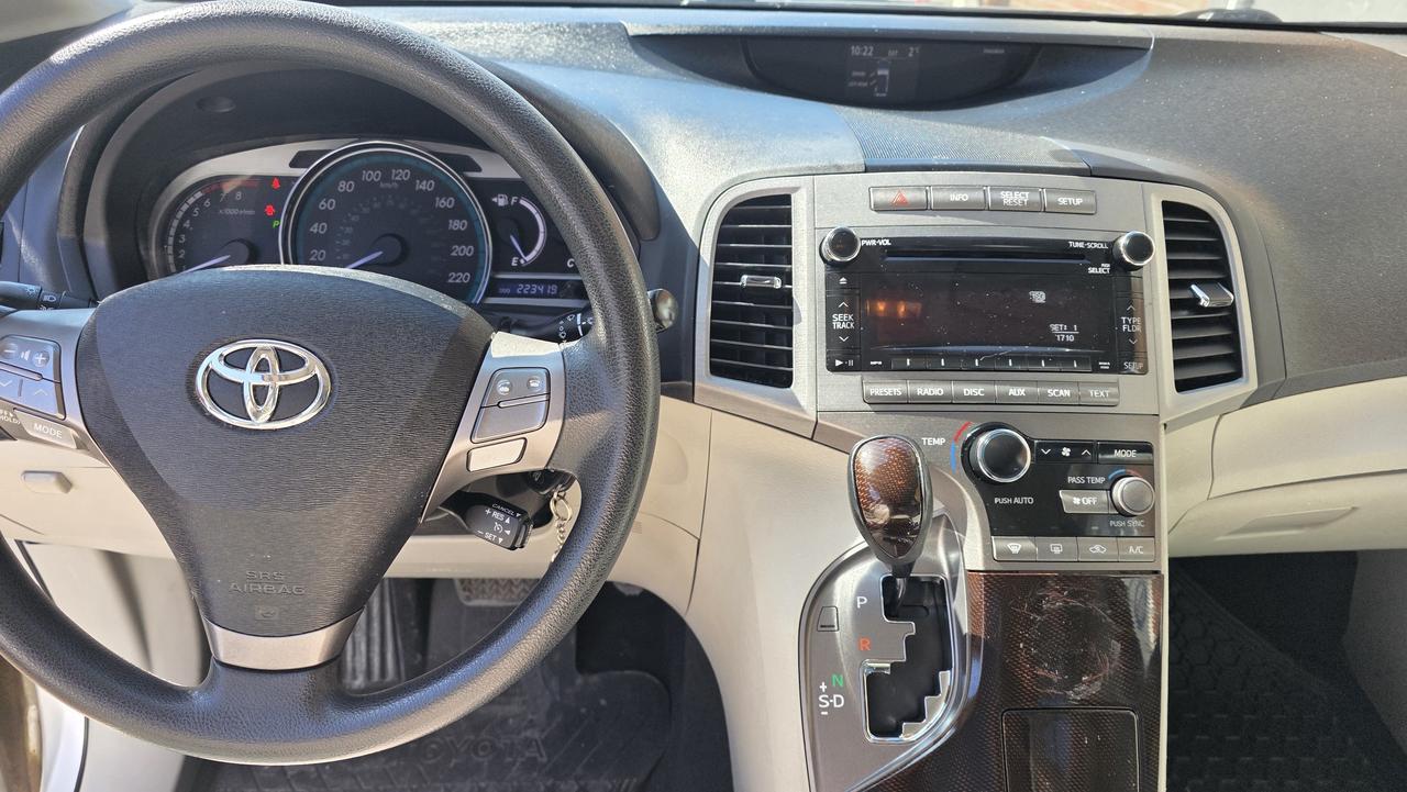 2011 Toyota Venza XLE AWD Photo
