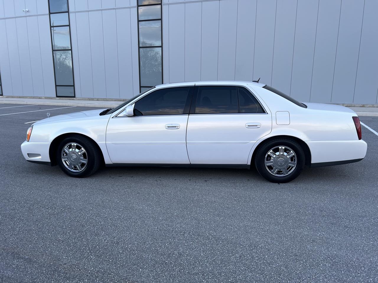 2005 Cadillac DeVille  Photo