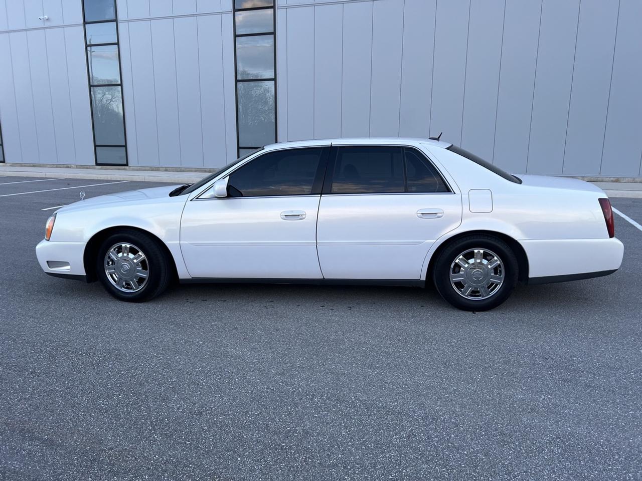 2005 Cadillac DeVille  Photo3