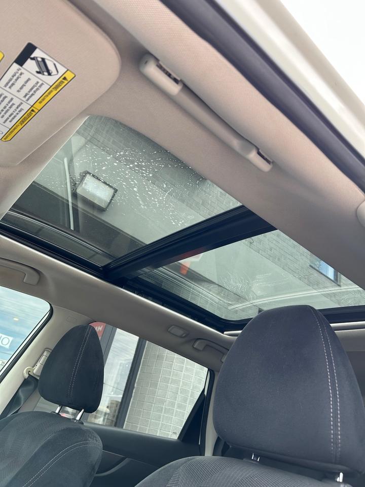 2015 Nissan Rogue AWD 4dr SV   PANORAMIC ROOF   LOADED Photo