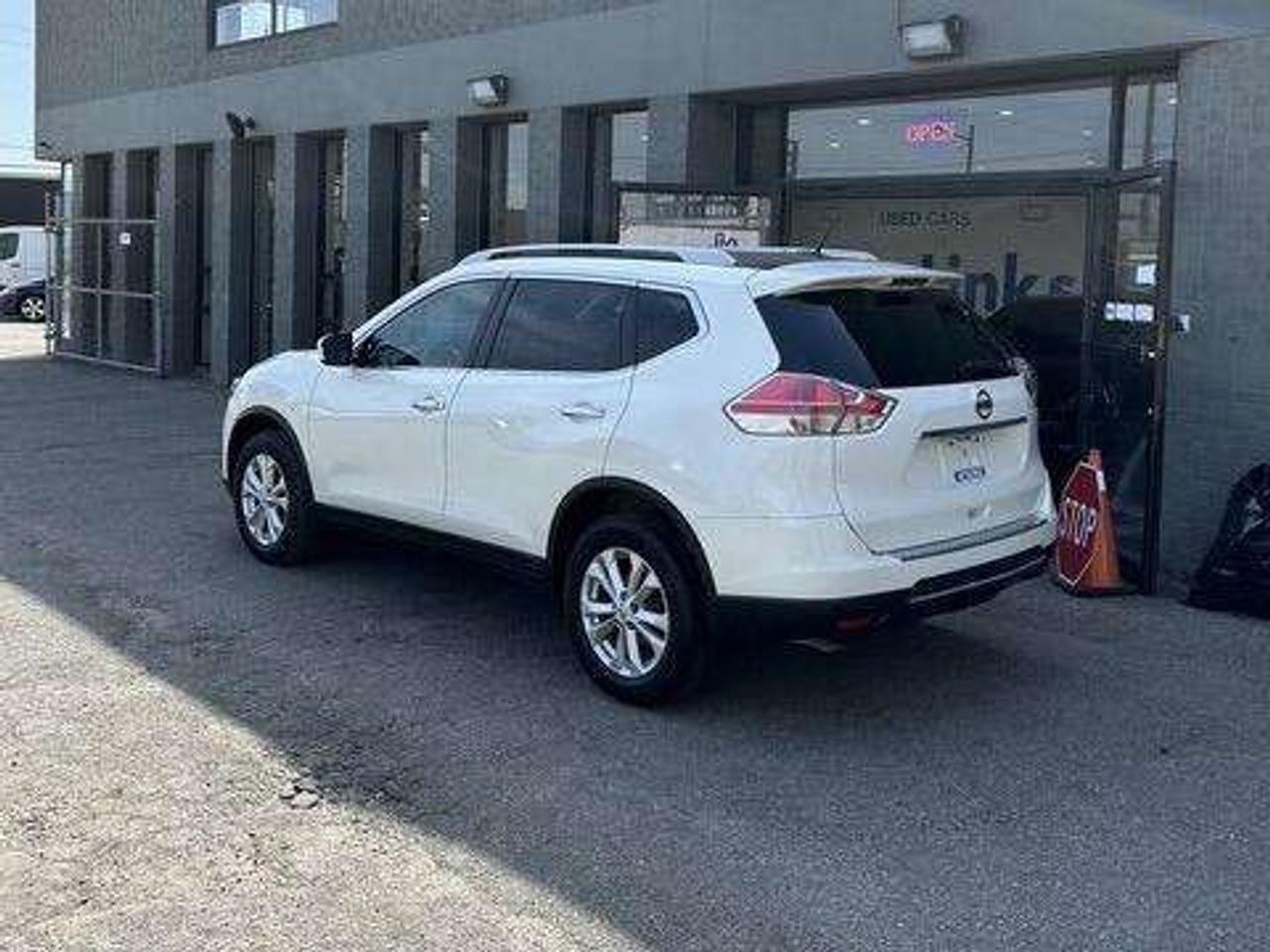 2015 Nissan Rogue AWD 4dr SV   PANORAMIC ROOF   LOADED Photo