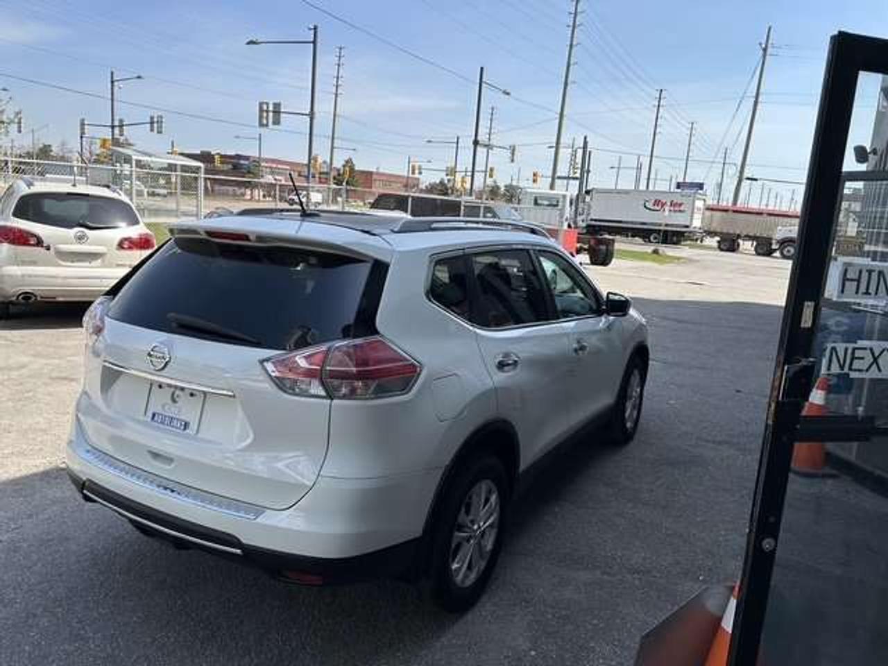 2015 Nissan Rogue AWD 4dr SV   PANORAMIC ROOF   LOADED Photo