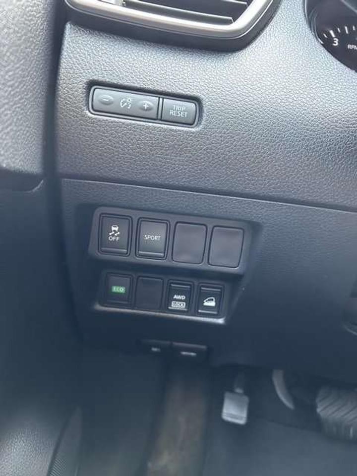2015 Nissan Rogue AWD 4dr SV   PANORAMIC ROOF   LOADED Photo