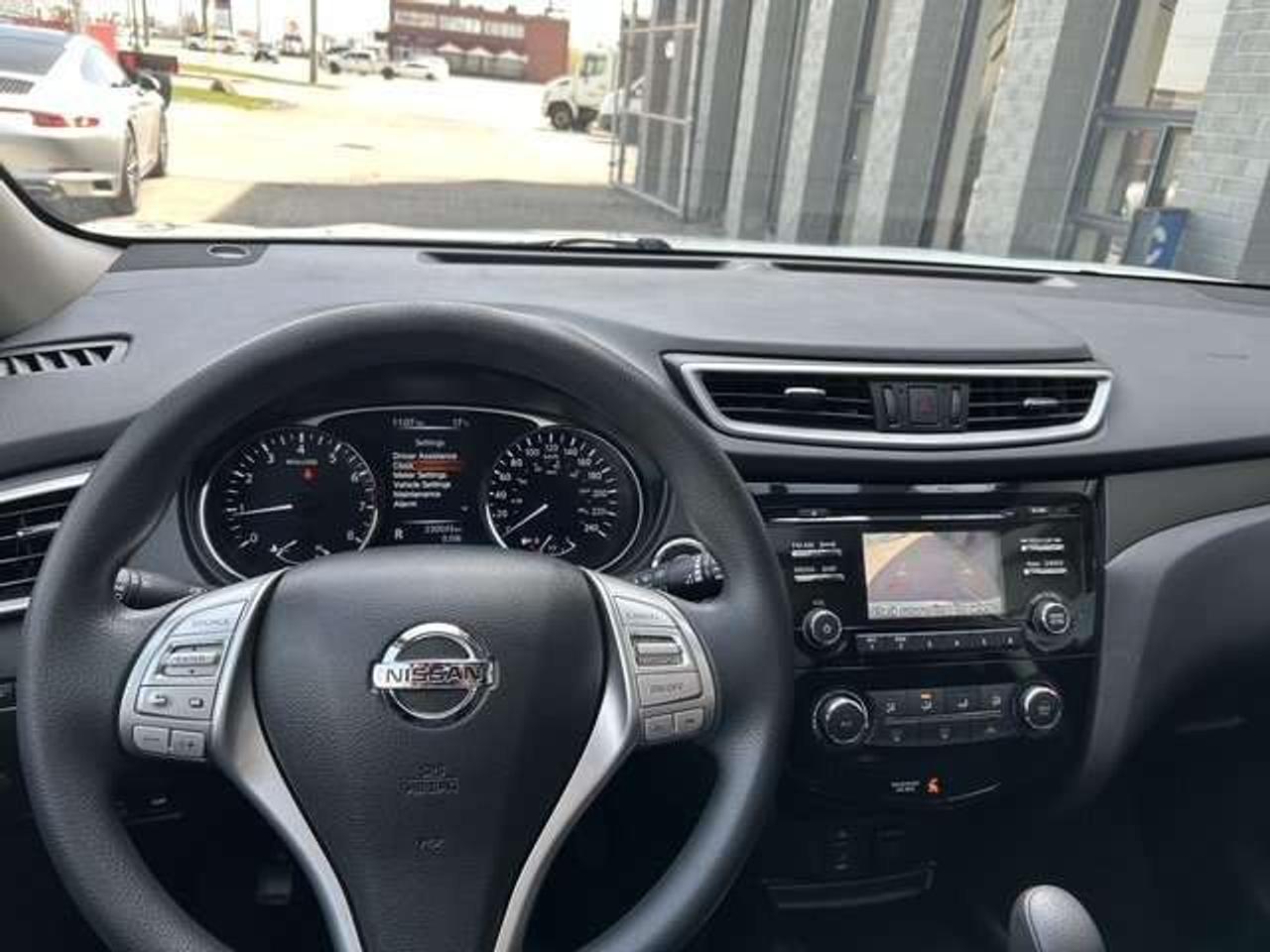 2015 Nissan Rogue AWD 4dr SV   PANORAMIC ROOF   LOADED Photo