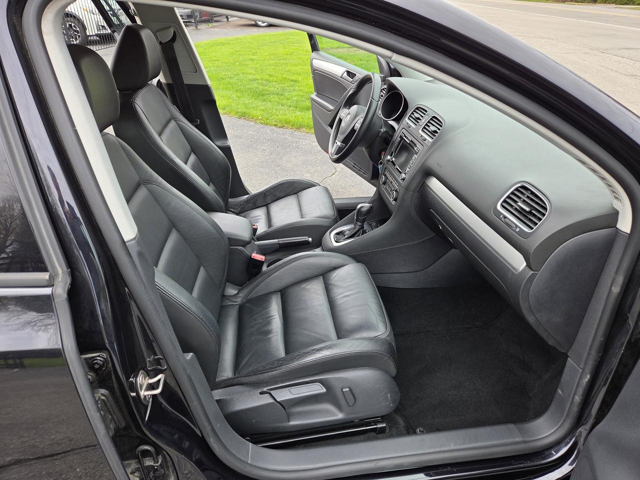 2013 Volkswagen Golf 5dr HB Auto Highline,Only 107Kms,Sunroof,Leather. Photo