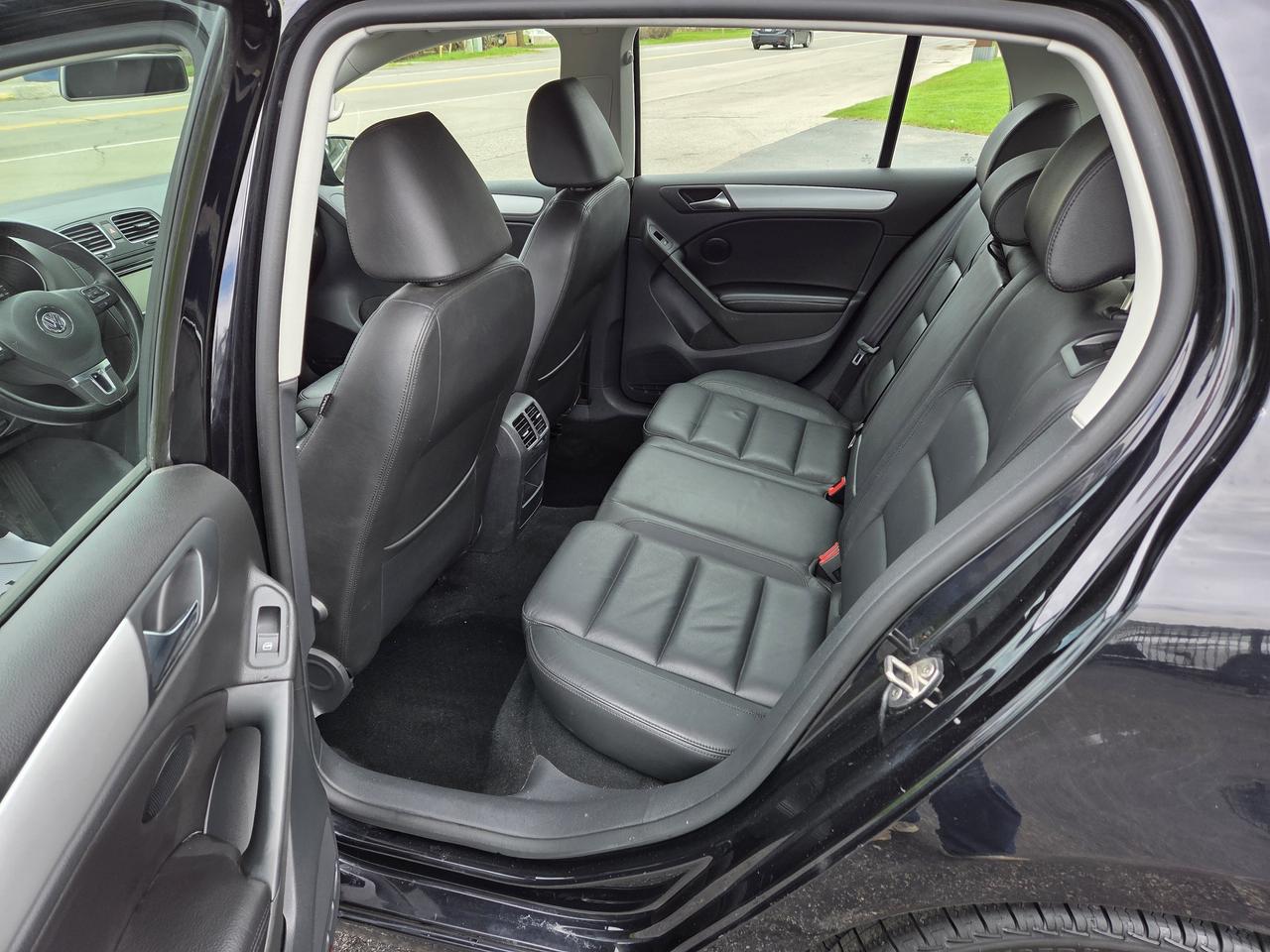 2013 Volkswagen Golf 5dr HB Auto Highline,Only 107Kms,Sunroof,Leather. Photo