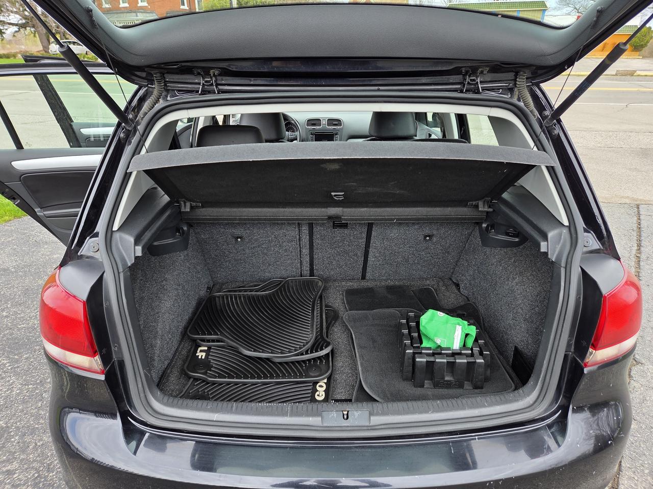 2013 Volkswagen Golf 5dr HB Auto Highline,Only 107Kms,Sunroof,Leather. Photo