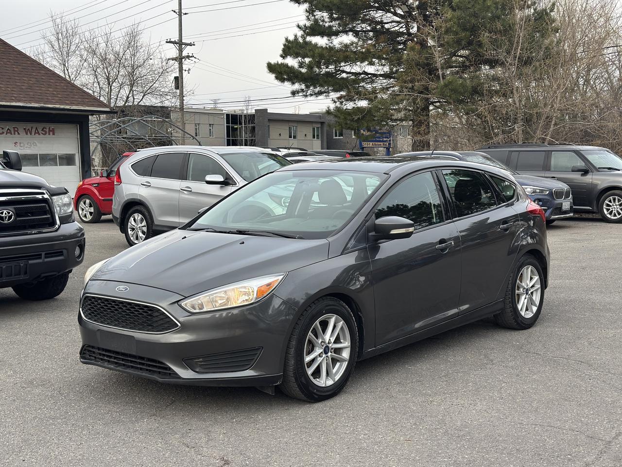 2017 Ford Focus Hatchback SE **ONE OWNER** CLEAN CARFAX** Photo