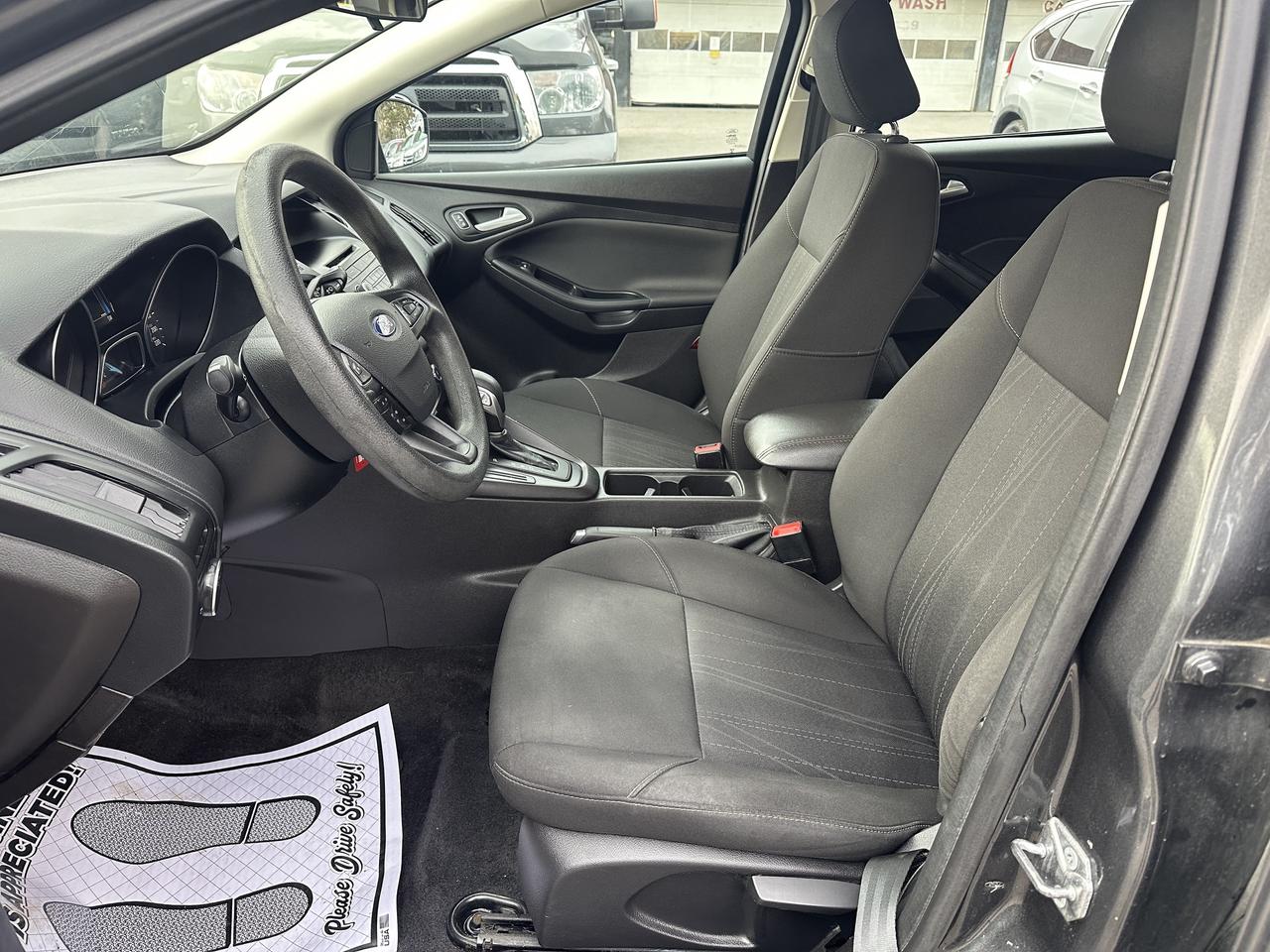 2017 Ford Focus Hatchback SE **ONE OWNER** CLEAN CARFAX** Photo