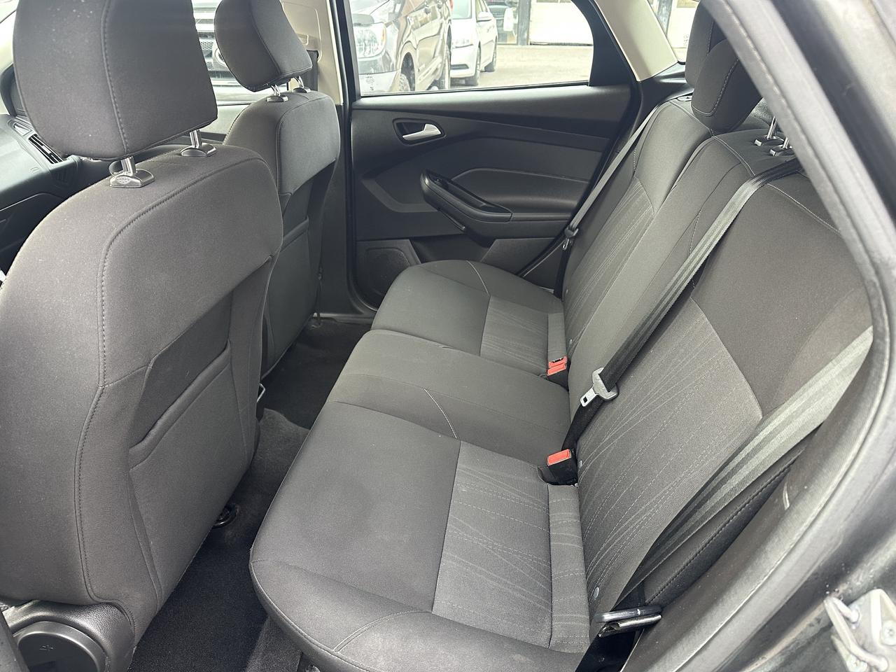 2017 Ford Focus Hatchback SE **ONE OWNER** CLEAN CARFAX** Photo