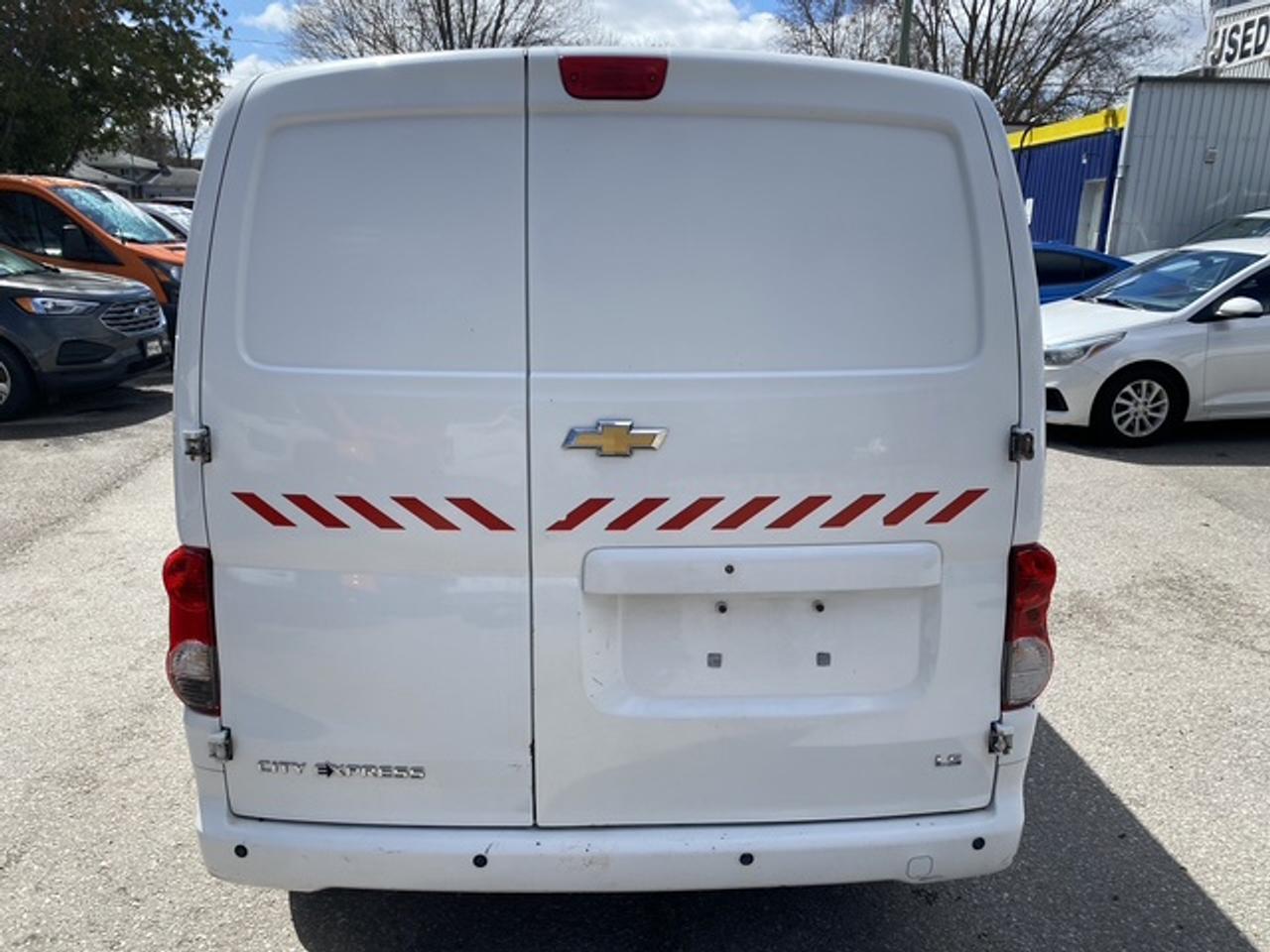 2015 Chevrolet City Express EXPRESS CARGO V LS FWD Photo4