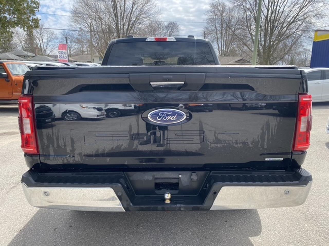 2023 Ford F-150 XLT CREW CAB STD BED 4WD SUPERCREW Photo