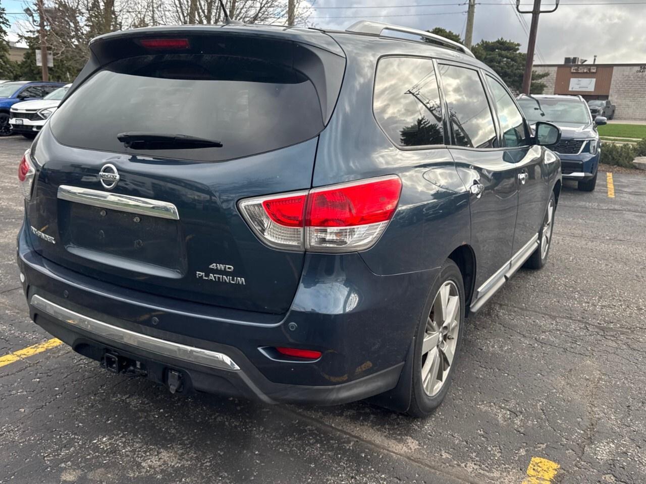 2014 Nissan Pathfinder 4WD 4DR PLATINUM Photo4