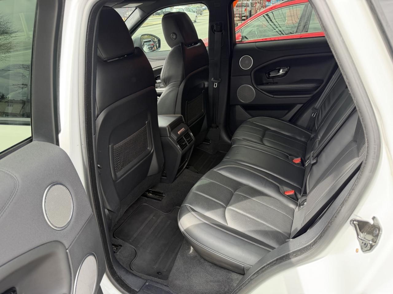 2016 Land Rover Range Rover Evoque HSE Photo