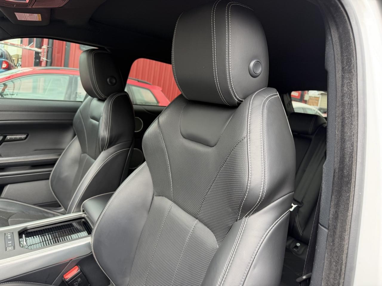 2016 Land Rover Range Rover Evoque HSE Photo