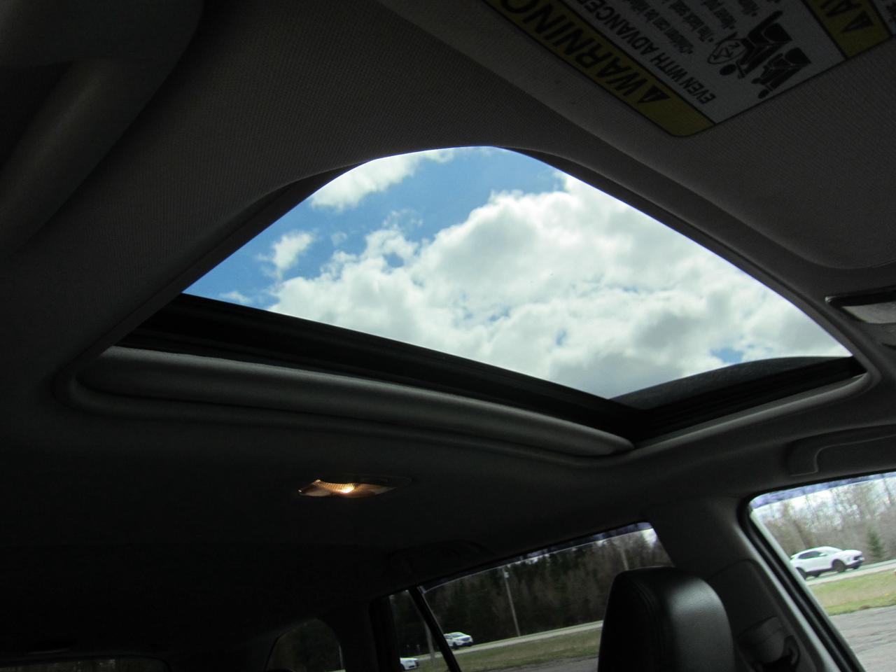 2011 Subaru Outback LIMITED Photo