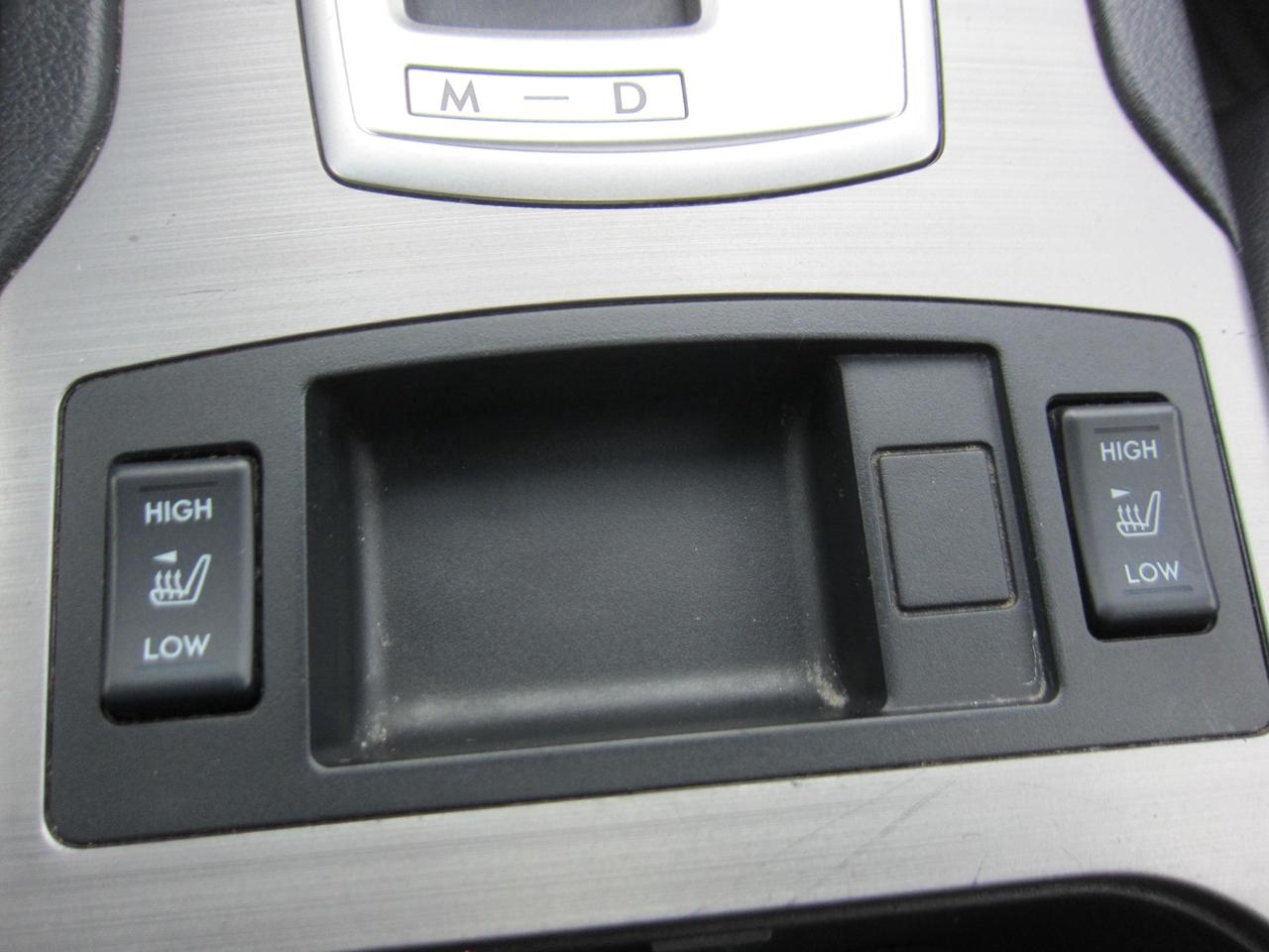 2011 Subaru Outback LIMITED Photo