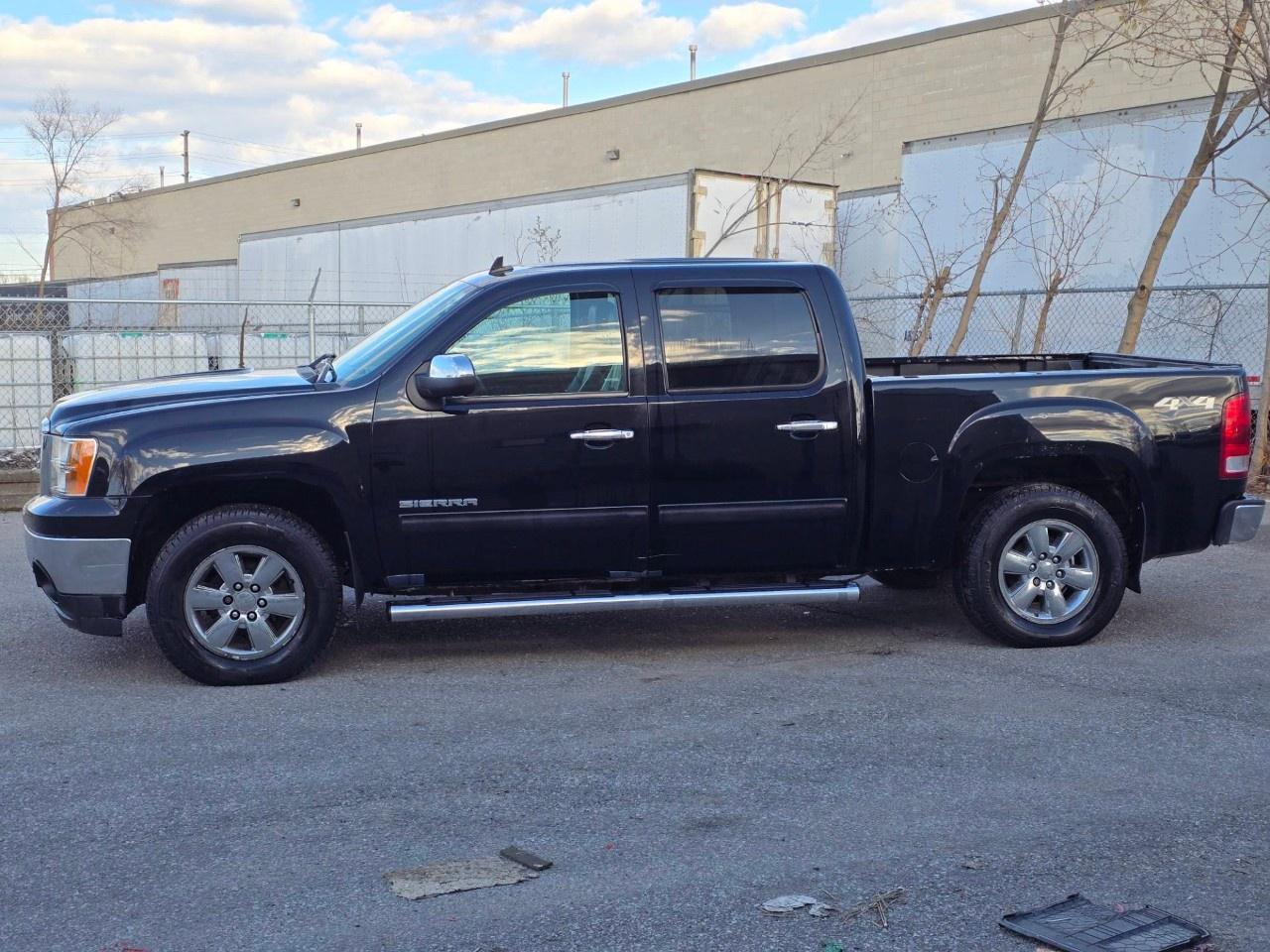 2013 GMC Sierra 1500 4WD CREW CAB SHORT BOX SLT Photo