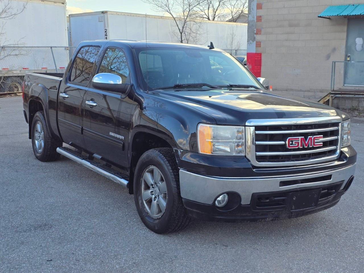 2013 GMC Sierra 1500 4WD CREW CAB SHORT BOX SLT Photo