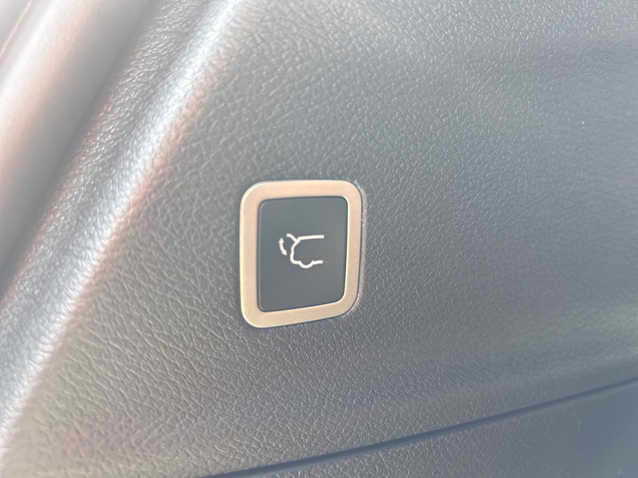 2024 Chrysler Pacifica Hybrid S Trim Hybrid Photo