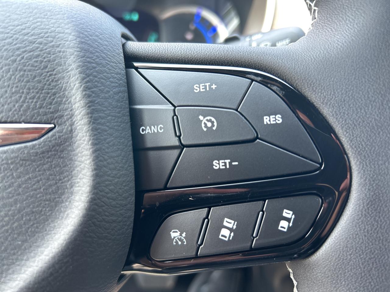 2024 Chrysler Pacifica Hybrid S Trim Hybrid Photo