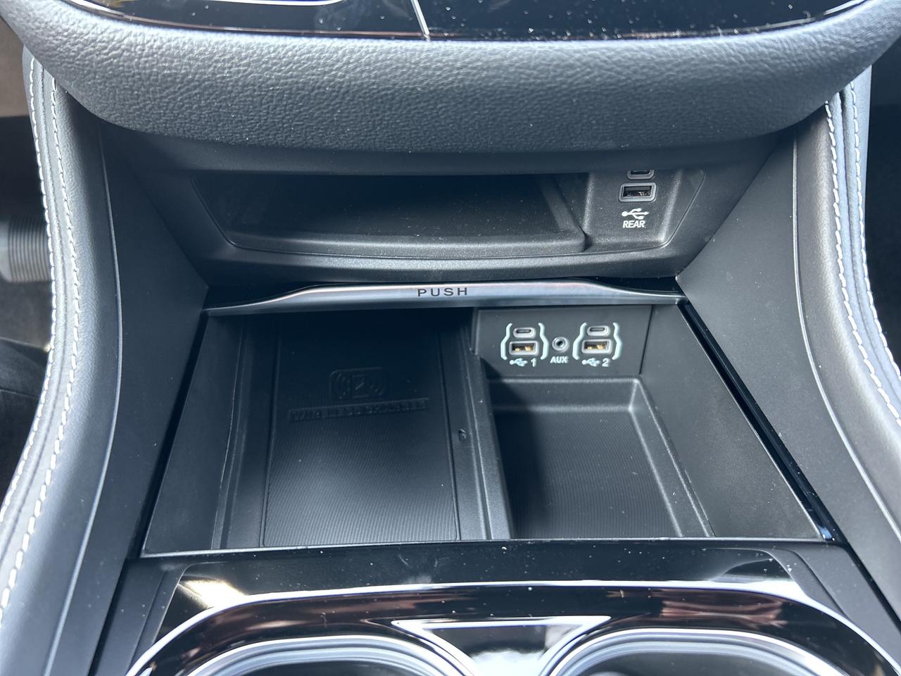2024 Chrysler Pacifica Hybrid S Trim Hybrid Photo
