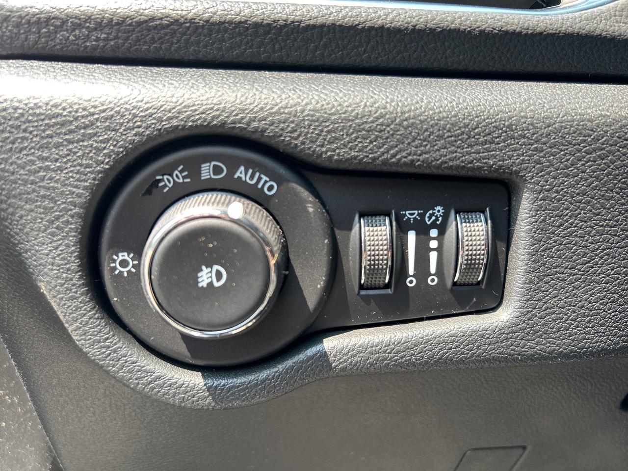 2024 Chrysler Pacifica Hybrid S Trim Hybrid Photo