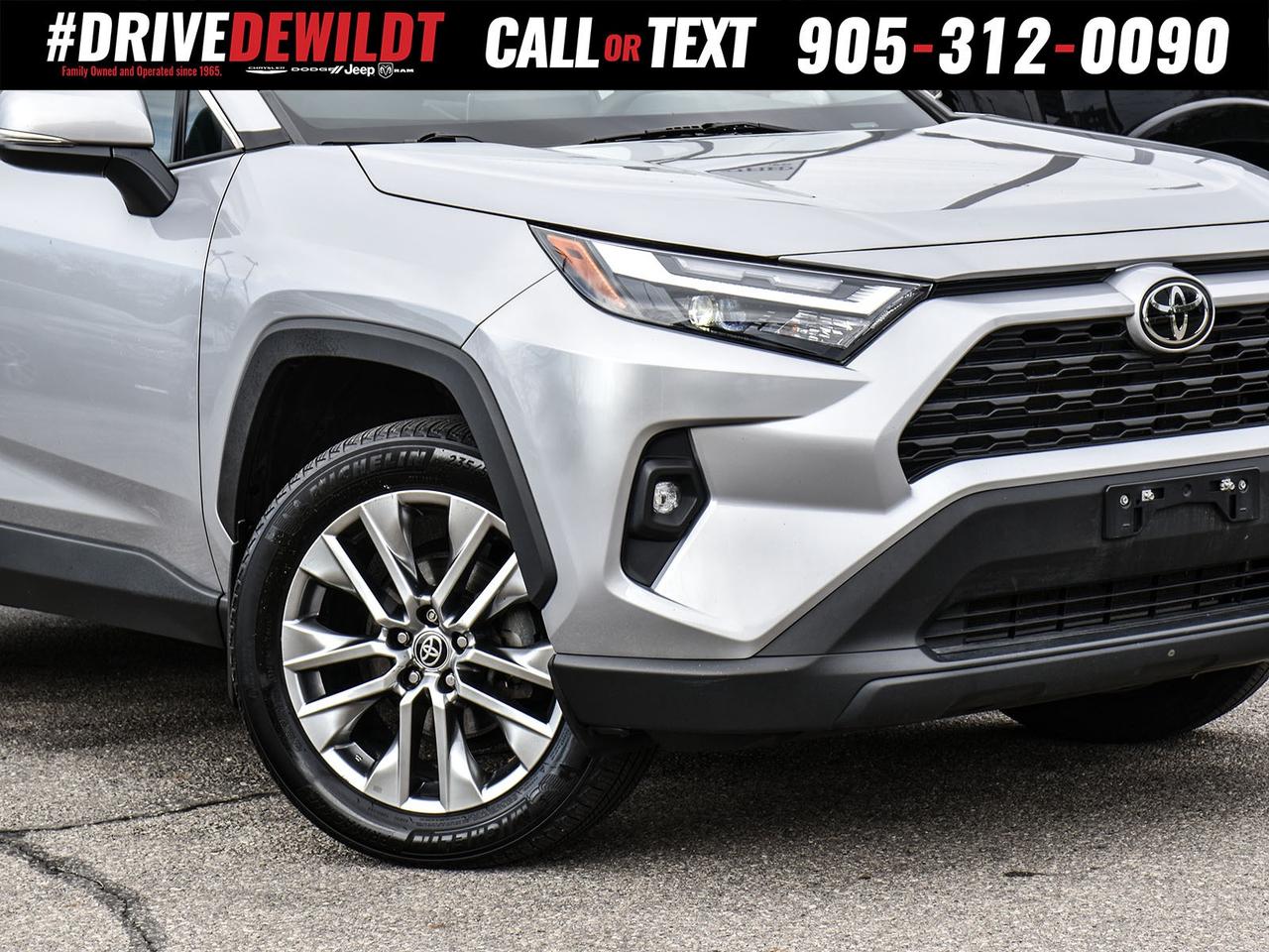 2022 Toyota RAV4 XLE   LEATHER SEATS   POWER SUNROOF Photo