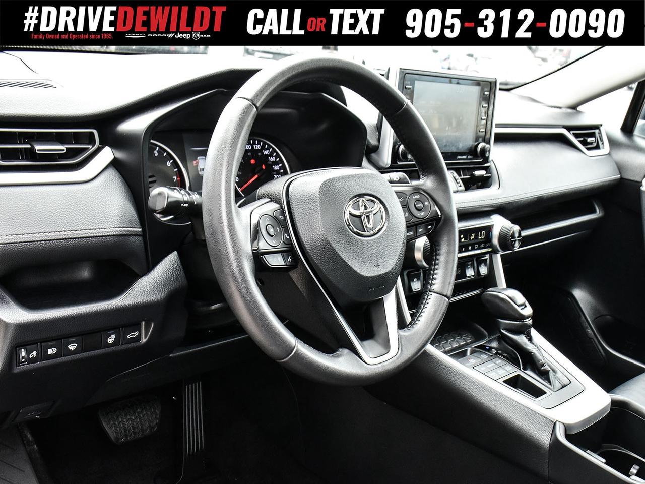 2022 Toyota RAV4 XLE   LEATHER SEATS   POWER SUNROOF Photo